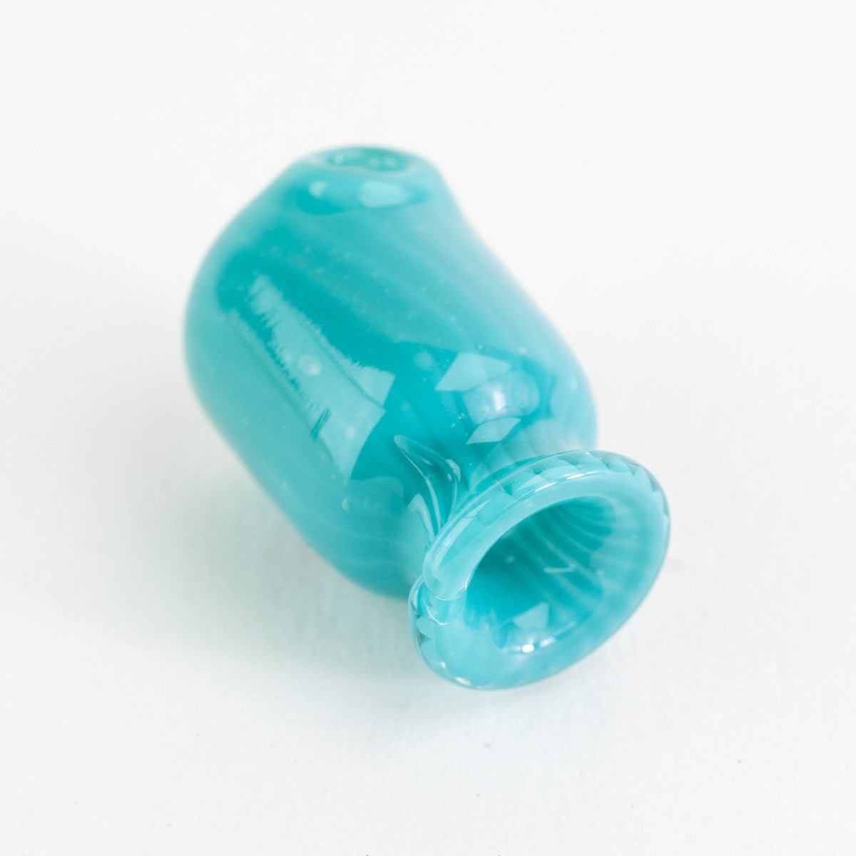 Lightweight aqua glass side piece for pivot setup