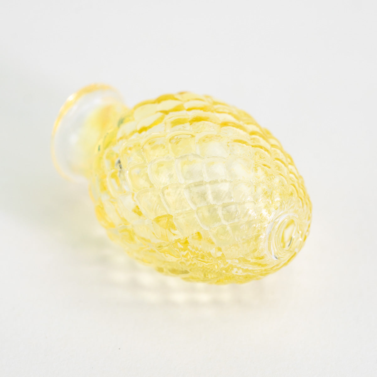 Yellow dragon egg top designed for a Puffco Pivot setup