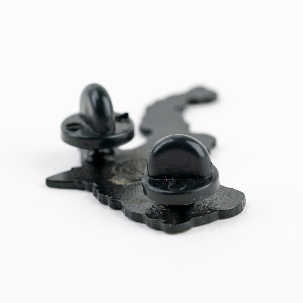 Roilty Extracts Smokey the Cat Enamel Pin - Empire Smokes